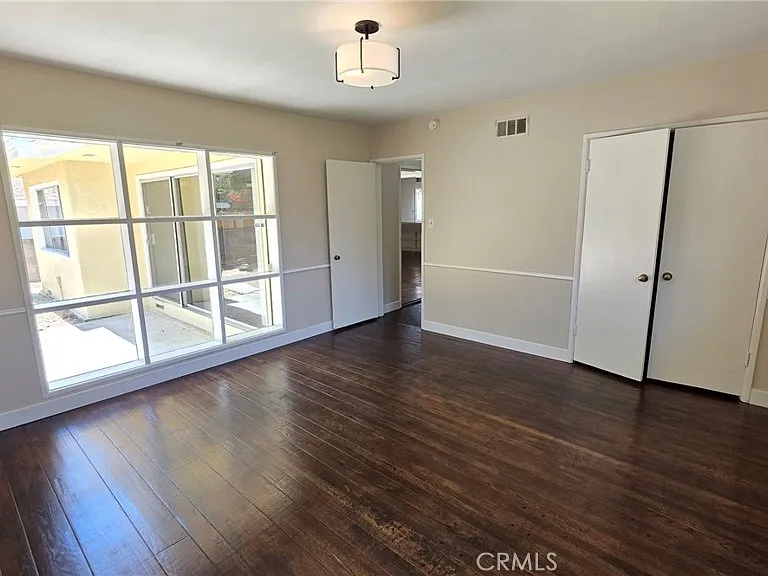 6034 S Kings Rd — Photo 17