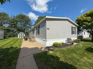 6952 Carson Dr, Romulus, MI 48174