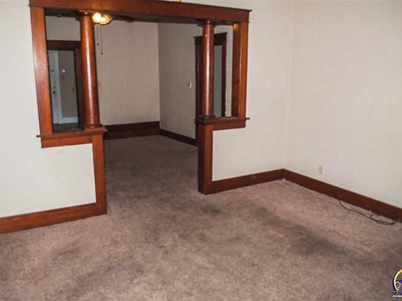4th image of 1001 NE Winfield Ave