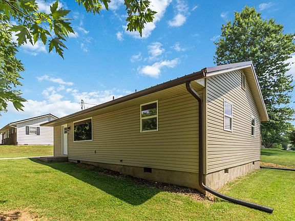 5th image of 5213 Beechwood Dr