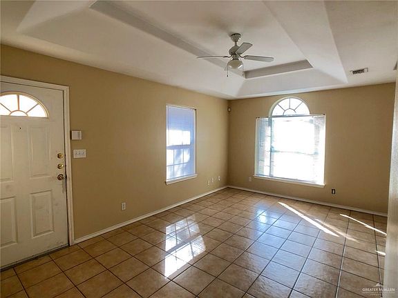 3rd image of 808 N Cross Ln #4