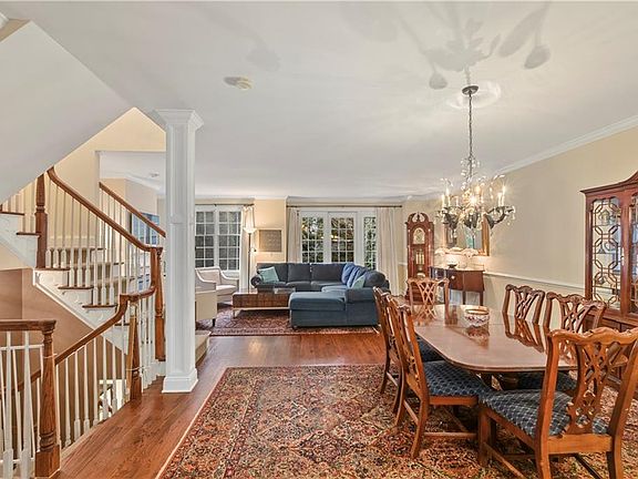 3rd image of 3 Baltusrol Ct #3