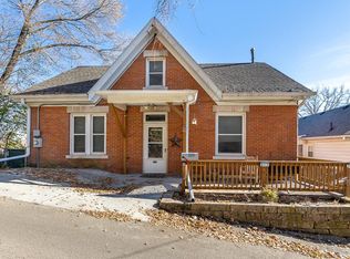 812 Thomas Pl, Dubuque, IA 52001