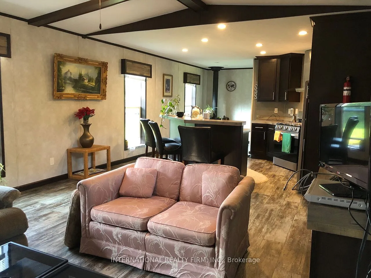 3 bed, $2,900 — Photo 3