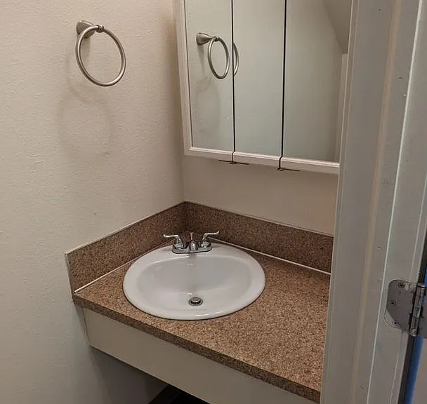 Royal Crest Townhomes — Photo 112