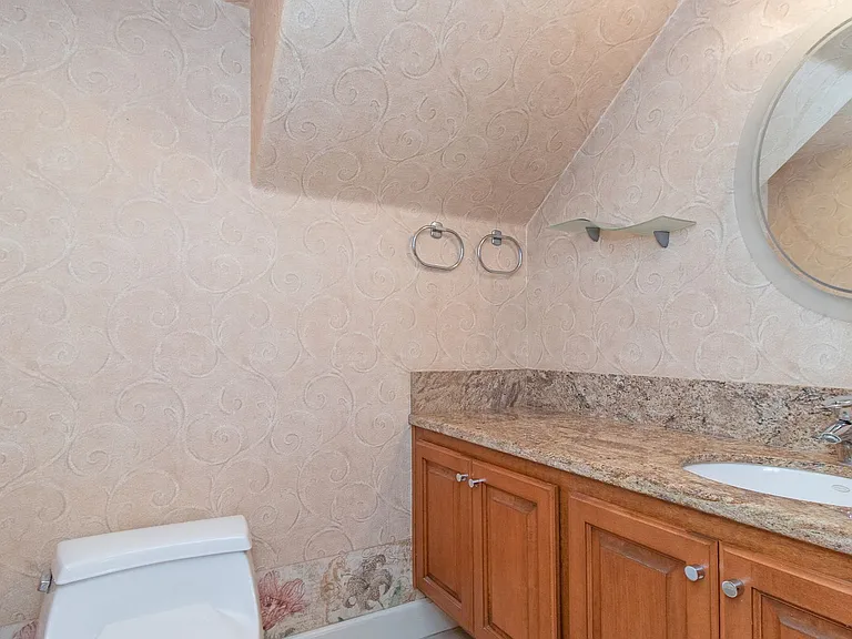 3114 San Helena Dr — Photo 9