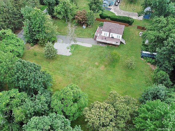 3rd image of 3 Kingsland Drive