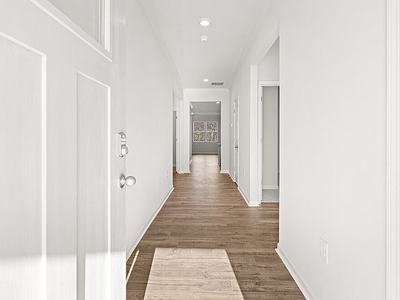 2nd image of 109 Babcock Dr NE