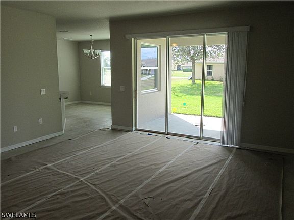 3rd image of 910 NE 32nd Terrace Cpe