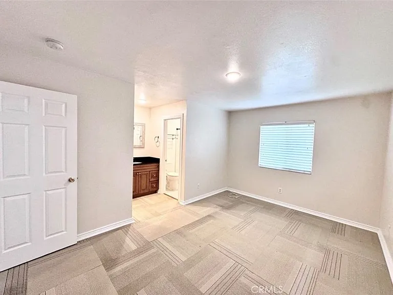 13512 Penn St — Photo 9