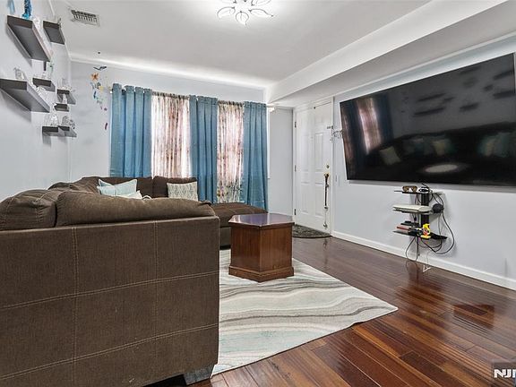 3rd image of 395 College Dr #395