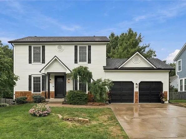 14714 S Blackfoot Dr, Olathe, KS 66062
