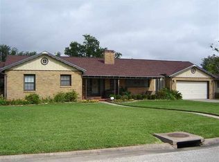 4601 Lakeshore Dr, Port Arthur, TX 77642