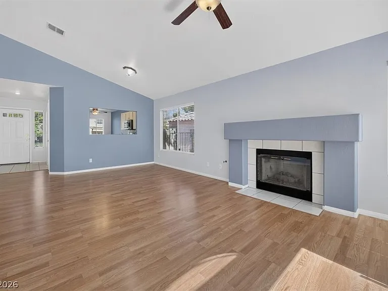 2408 Sterling Heights Dr — Photo 6