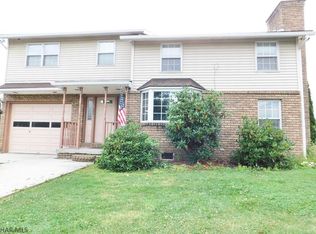 205 Blarney St, Duncansville, PA 16635