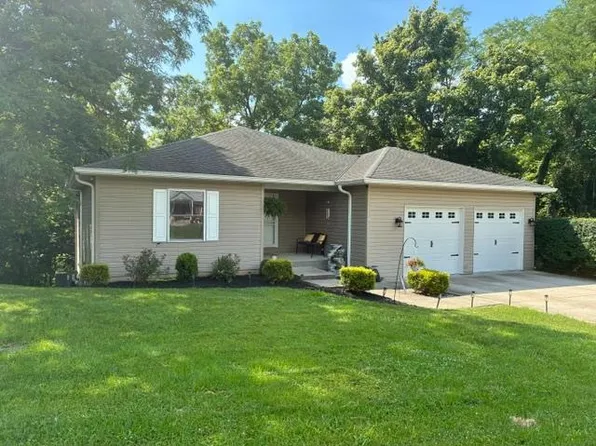 303 Springdale Ave, Aurora, IN 47001