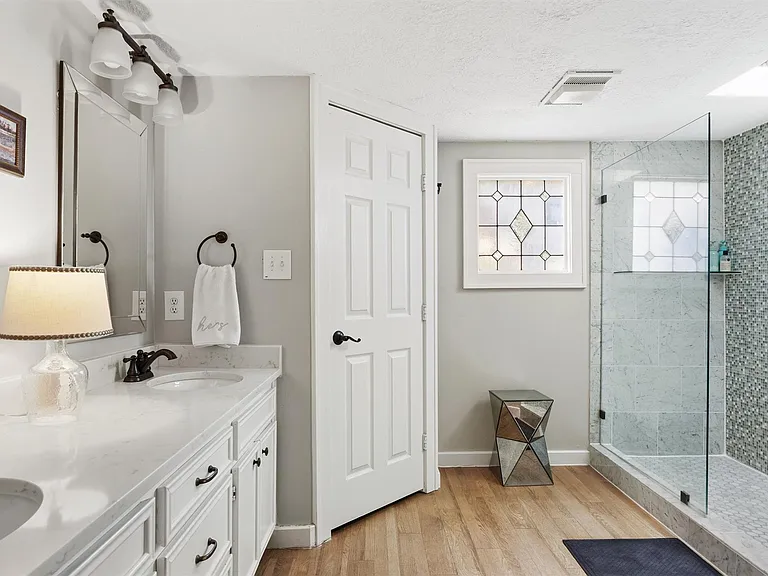 1507 Wethersfield Rd — Photo 25