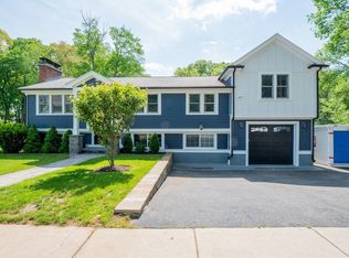 159 Mishawum Rd, Woburn, MA 01801