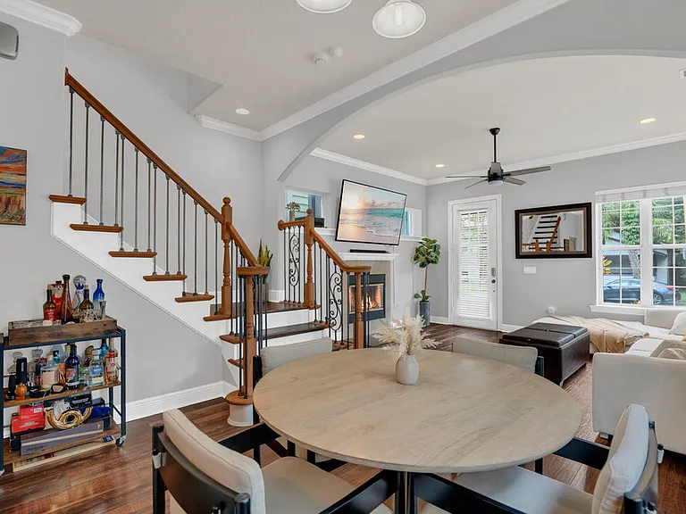 11 N Forest Ave #3 — Photo 7