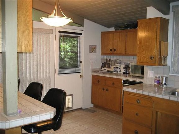4th image of 22765 Calabash St