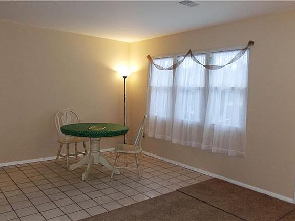 3rd image of 2324 Linwood Dr
