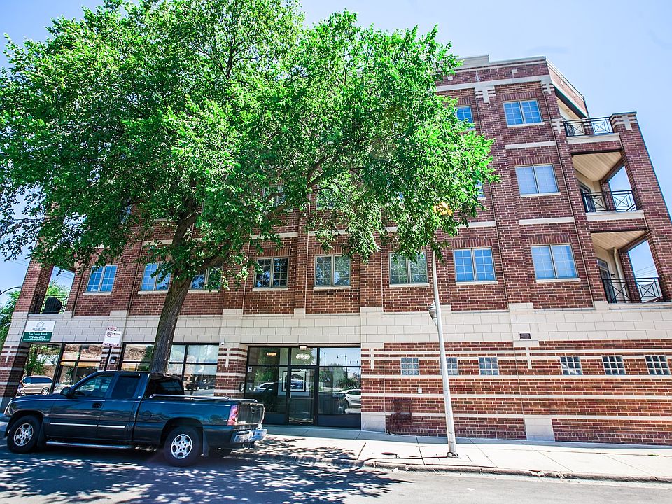 1st image of 4705 S Champlain Ave APT 303