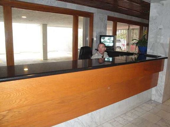 4th image of 5415 Collins Ave APT 402