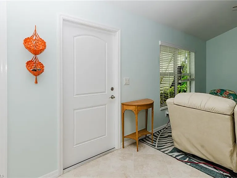 11693 Oakland Dr — Photo 7