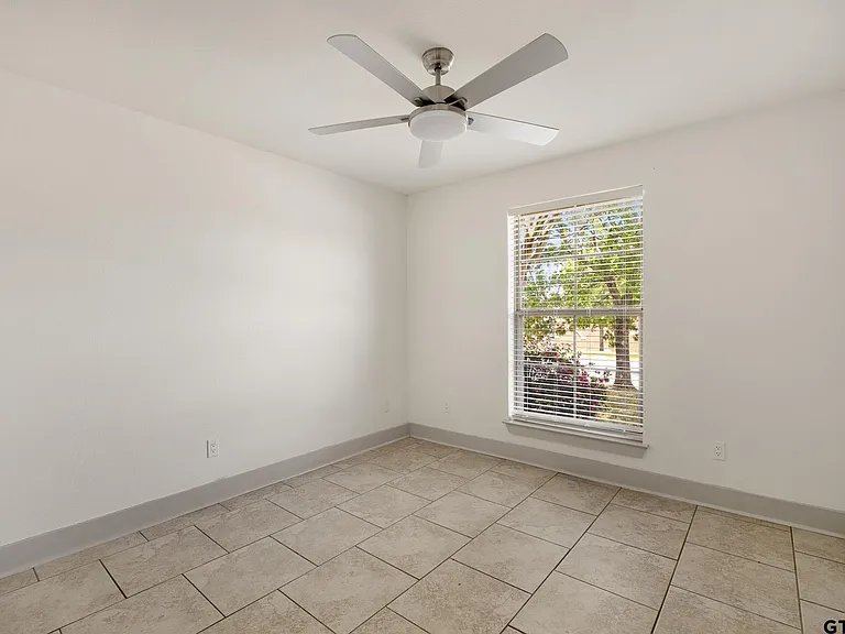 7343 Rockpoint Ln — Photo 19