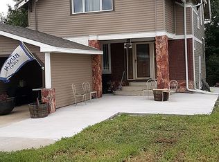 1221 Broadway St, Larchwood, IA 51241