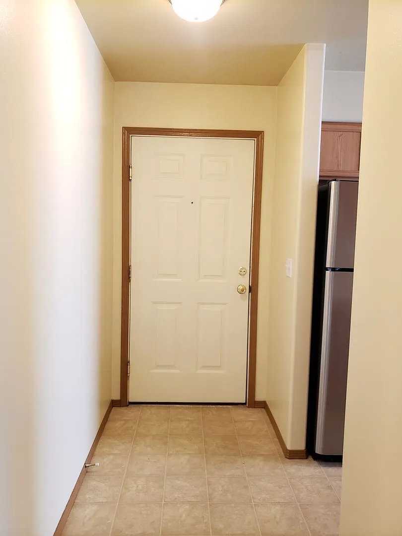 Parkside Condos — Photo 2