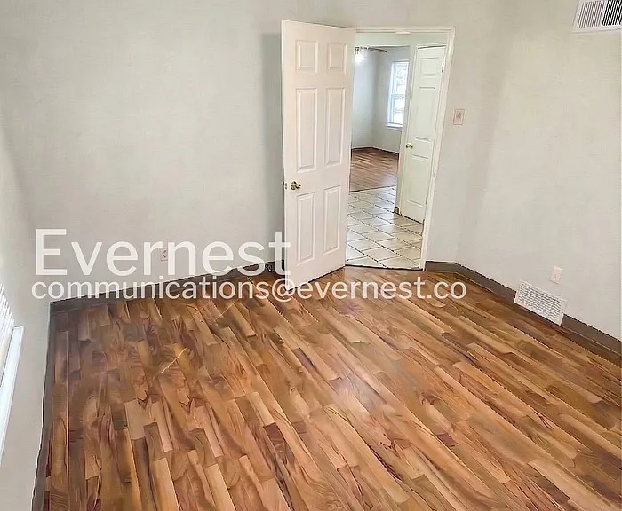 9717 Dennis Dr — Photo 9