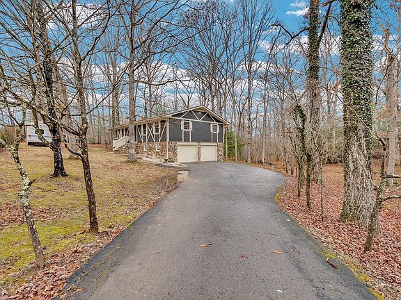 3rd image of 148 Camelia Dr