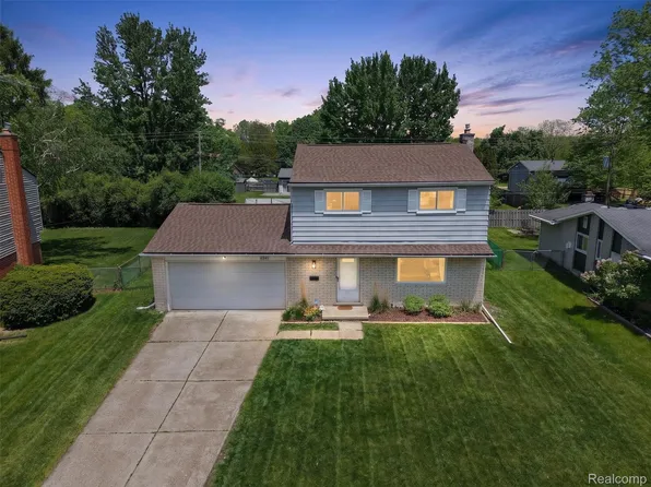 8941 Bristol Ct, Ypsilanti, MI 48198