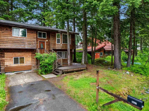 8431 Steep Pl, Juneau, AK 99801