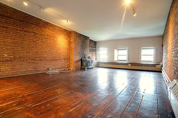 Rented by One Eleven Residential, Inc. | media 16