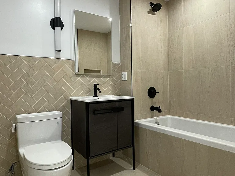 129 McDonald Ave #4B — Photo 2