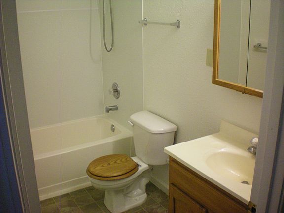 3rd image of 21 Harris St #C