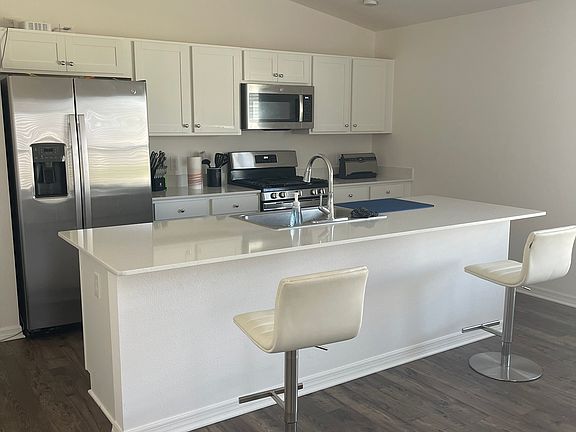 3rd image of 2732 Gosine Pl
