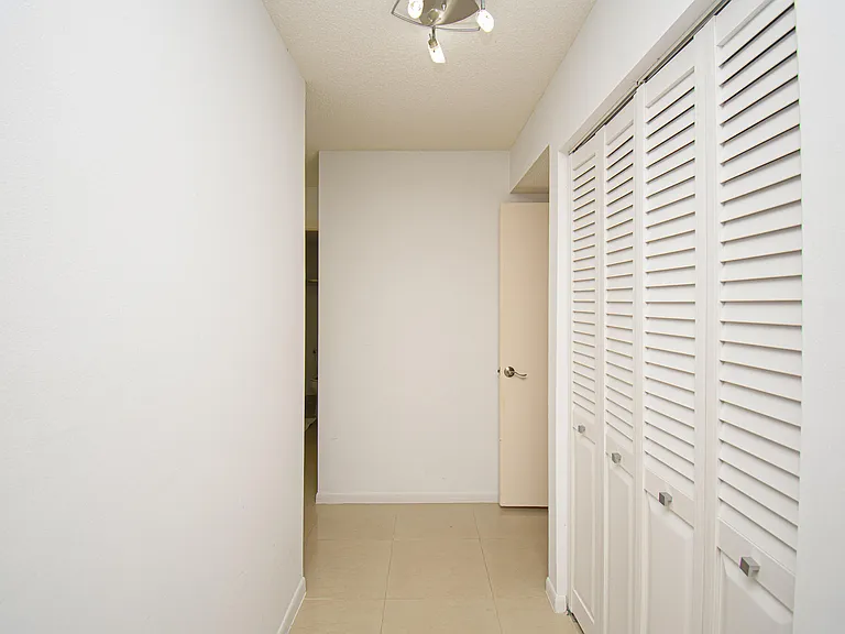 8334 Cypress Ln #1A — Photo 11