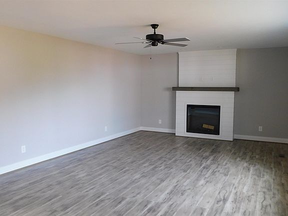 3rd image of 11 Hazelwood Ct Lot 11
