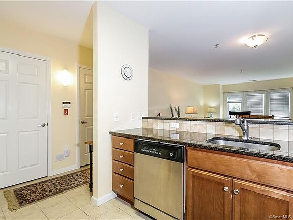 3rd image of 2660 North Ave Unit 112