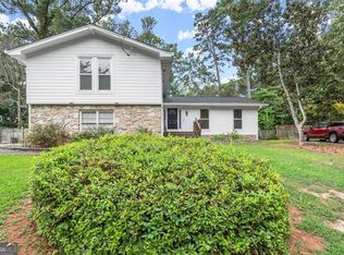 855 E Riverbend Dr SW, Lilburn, GA 30047