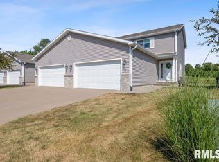 1570 Savannah Cir UNIT A4, Davenport, IA