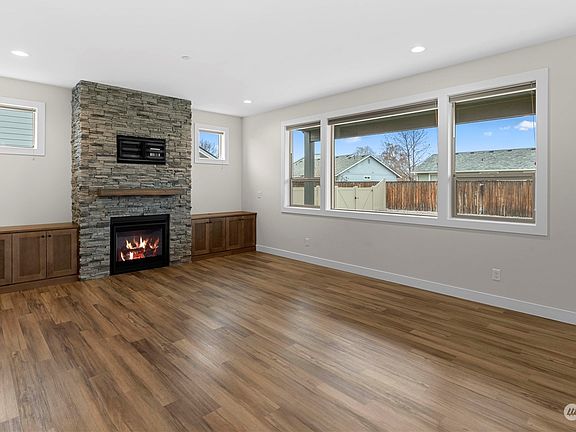 4th image of 2269 Brinley Court