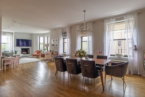 1st image of 101 W 81st St APT 609