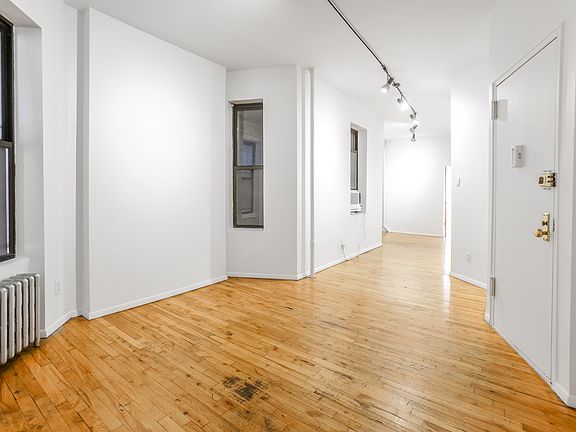 2nd image of 23 King St APT 3