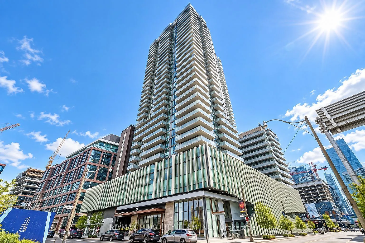 2 bed, $3,200 — Photo 1