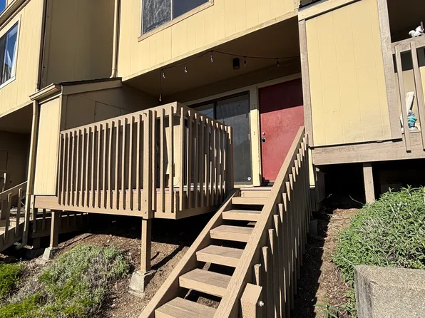 750 Chorro St APT 12, San Luis Obispo, CA 93401