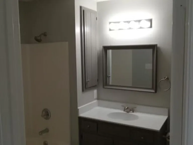 Poplar Point Apartments! — Photo 11